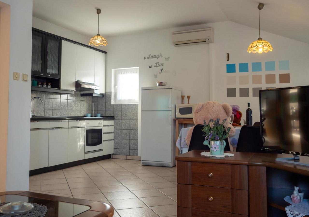 Apartments Rezek Supetarska Draga Bagian luar foto