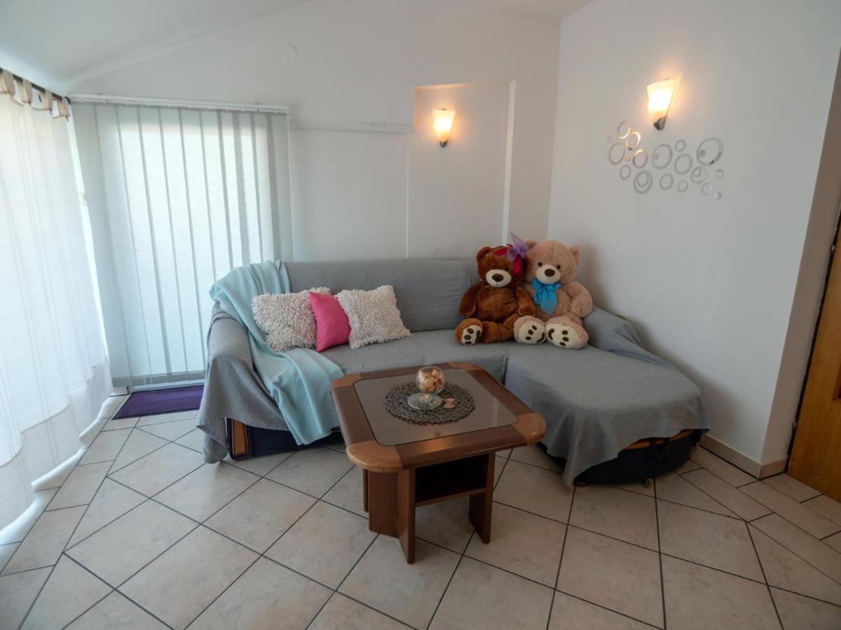 Apartments Rezek Supetarska Draga Bagian luar foto