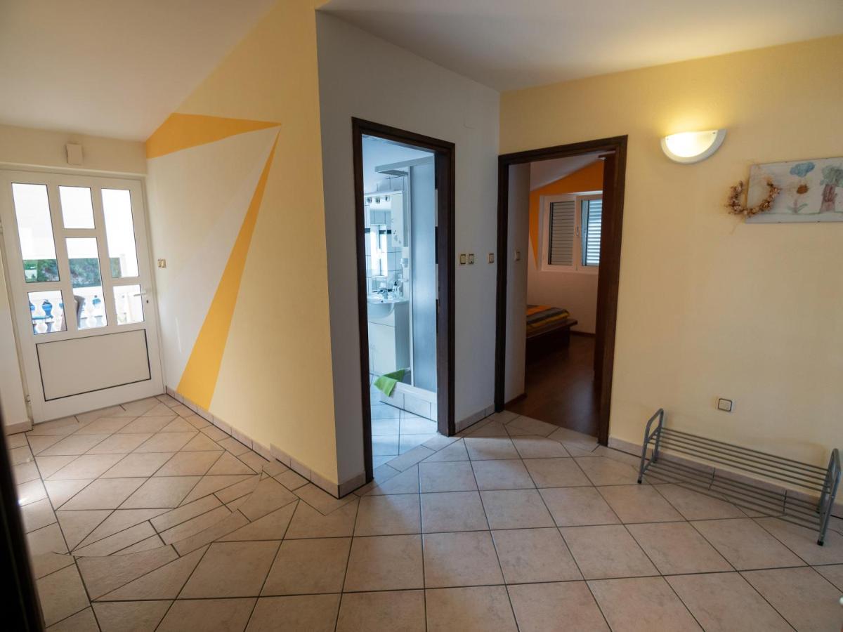 Apartments Rezek Supetarska Draga Bagian luar foto