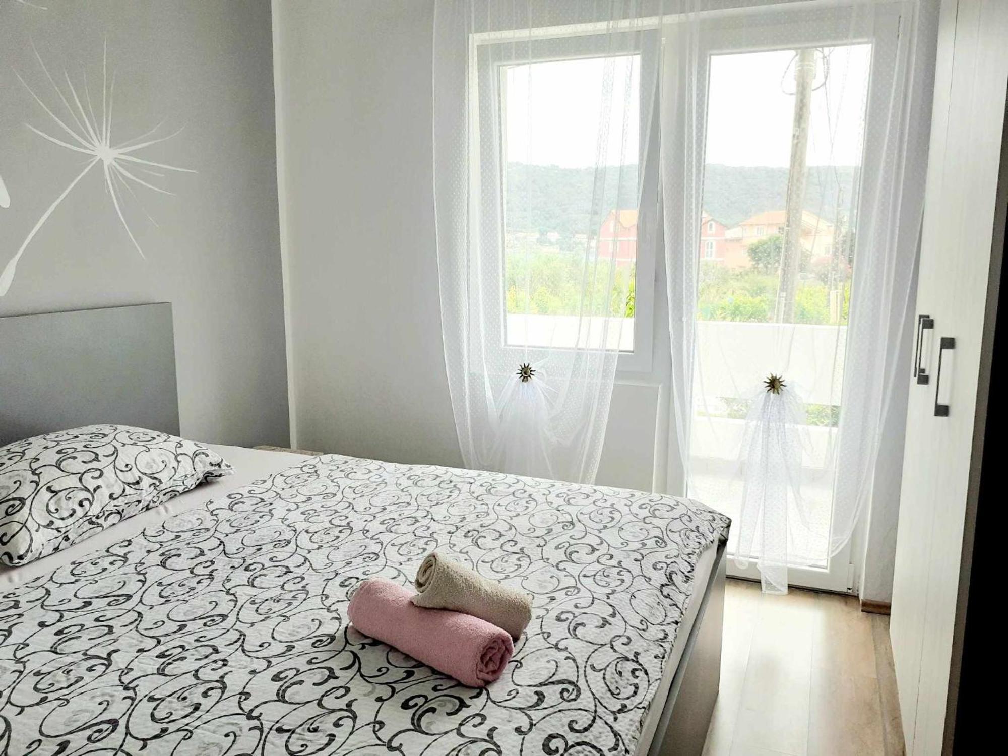 Apartments Rezek Supetarska Draga Bagian luar foto