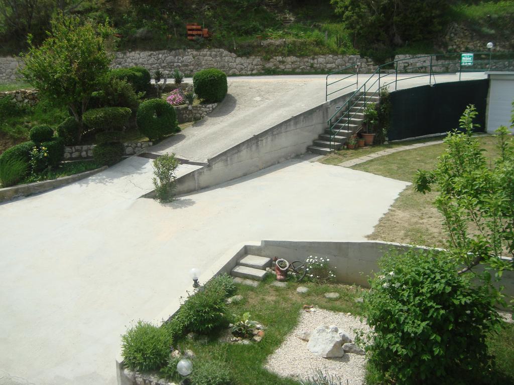 Apartments Rezek Supetarska Draga Bagian luar foto