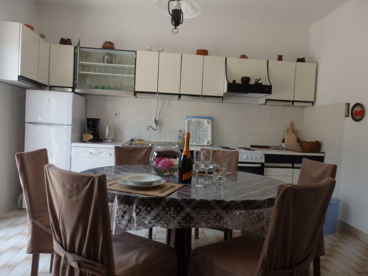 Apartments Rezek Supetarska Draga Bagian luar foto