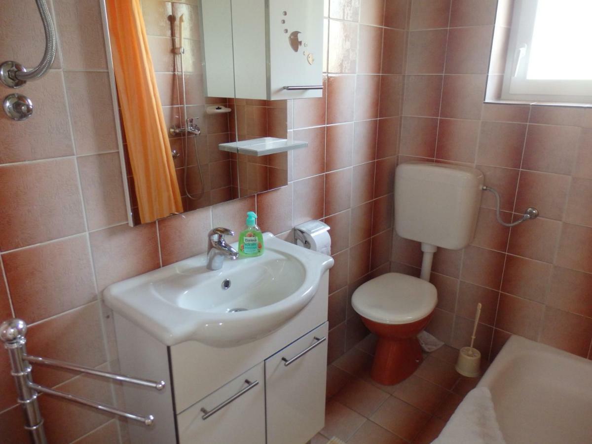 Apartments Rezek Supetarska Draga Bagian luar foto